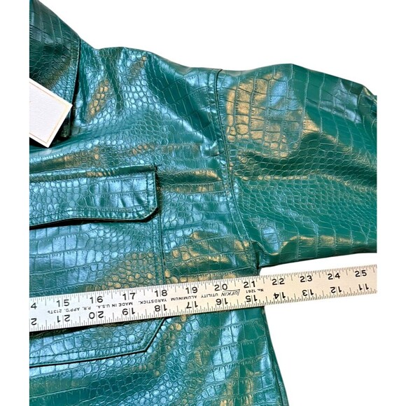 Forever 21 Faux Leather Shacket Shirt Jacket Green Women's Size Small Snake - Picture 6 of 8